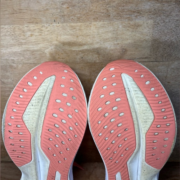 Hoka One One Mach 6 LA Womens Size 7.5 Running Shoes Sneakers Guava White - Picture 12 of 14